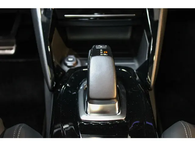 Peugeot e-208 EV GT Pack 50 kWh | PANO | 2022 Elektrisch 26
