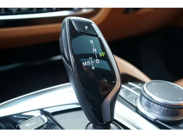 BMW 5 Serie Touring 530i xDrive Executive 2017 Benzine 59