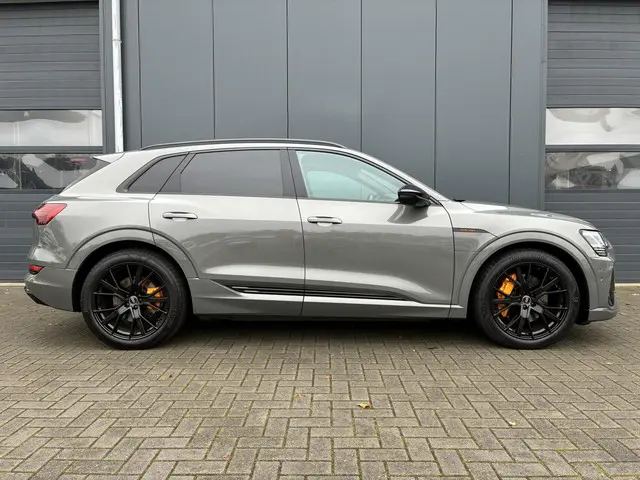 Audi e-tron HELAAS VERKOCHT!!! 2022 Elektrisch 4
