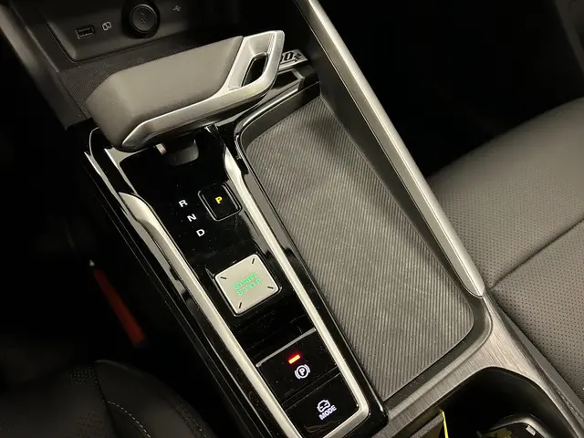 MG ZS Hybrid+ 1.5 Hybrid+ Luxury 2025 Hybride Benzine 15