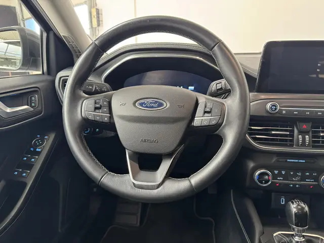 Ford Focus 1.0 EcoBoost Hybrid Vignale 2020 Benzine 35
