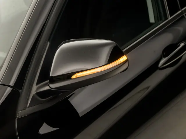 BMW X1 xDrive25e Sportline 2022 Hybride Benzine 37