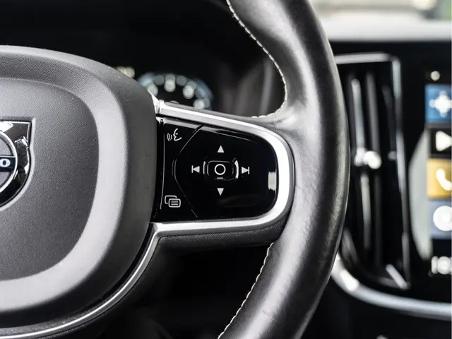 Volvo V60 2.0 T4 Inscription 2021 Benzine 33
