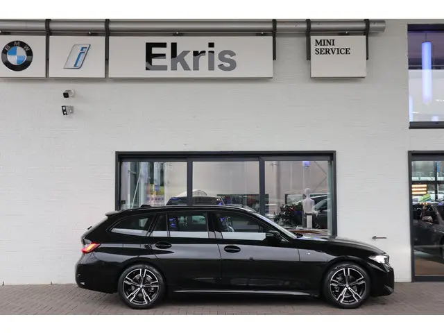 BMW 3 Serie Touring 318i 2024 Benzine 8