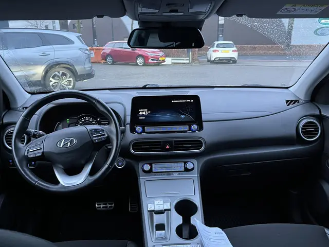 Hyundai Kona EV Premium 64 kWh 2021 Elektrisch 13