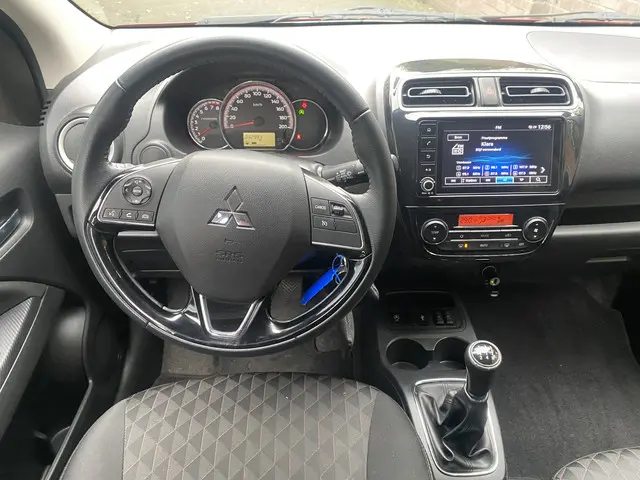 Mitsubishi Space Star 1.2 Intense 2021 Benzine 11