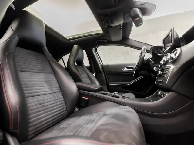 Mercedes-Benz A-Klasse 250 AMG Sport 2013 Benzine 8