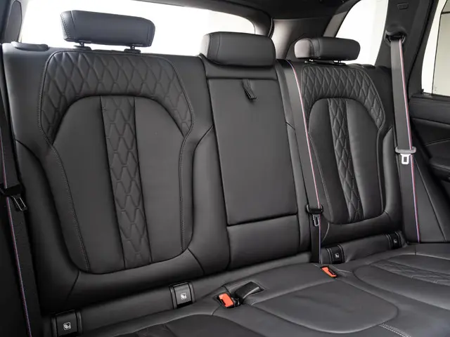 BMW X5 xDrive50e 2023 Hybride Benzine 11