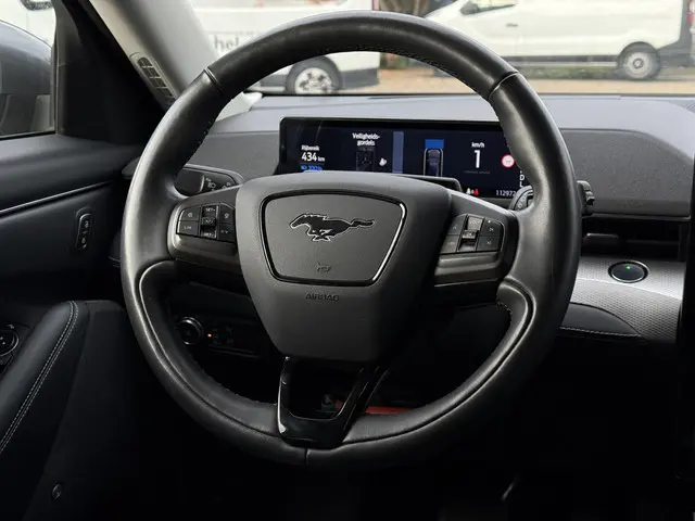 Ford Mustang Mach-E RWD 75 kWh 2021 Elektrisch 19