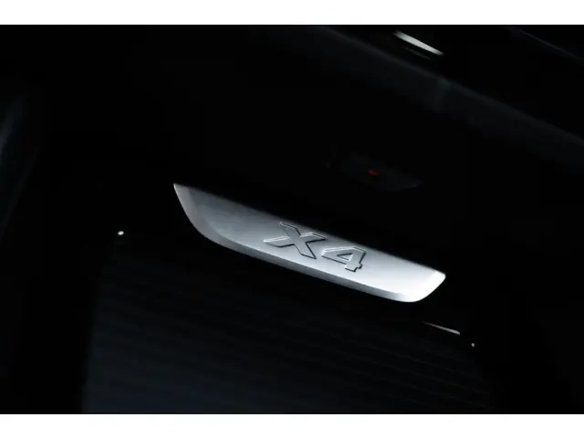 BMW X4 xDrive20i High Executive 2022 Hybride Benzine 38