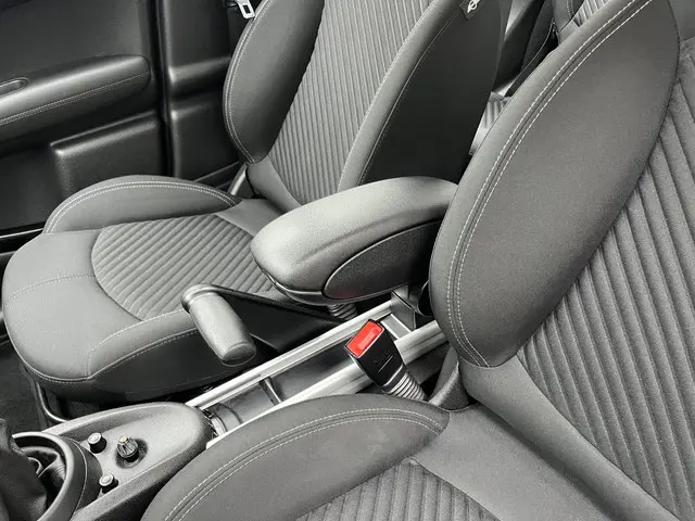 MINI Countryman 1.6 One Pepper 2016 Benzine 13