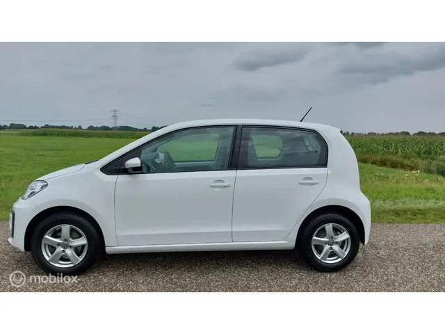 Volkswagen up! 1.0 2021 Benzine 2