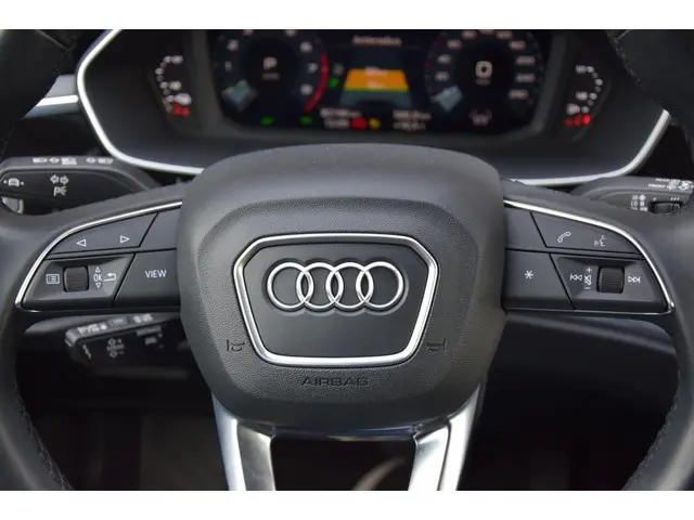 Audi Q3 45 TFSI e edition 2022 Hybride Benzine 47