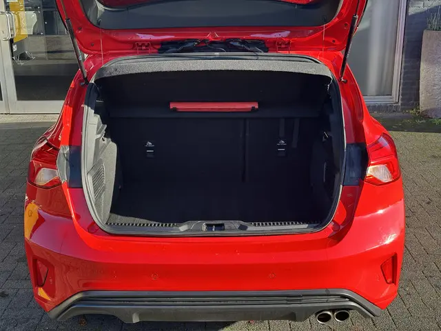 Ford Focus 1.0 EcoBoost ST Line Business 2019 Benzine 6