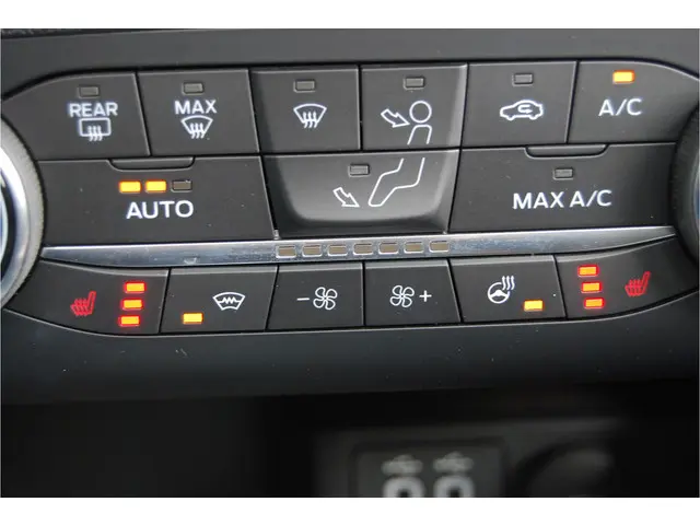 Ford Kuga 2.5 PHEV ST-Line X 225PK 2022 Hybride Benzine 34