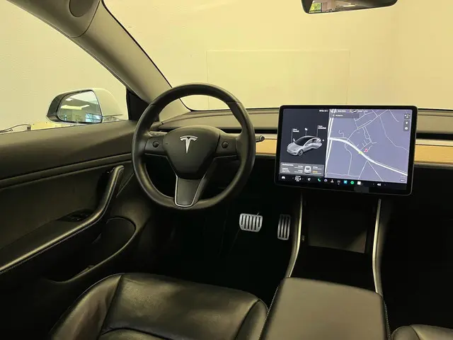 Tesla Model 3 3