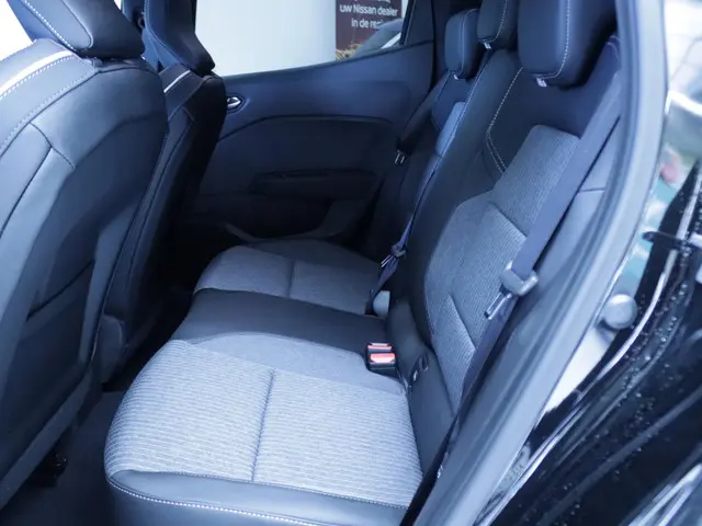 Mitsubishi Colt 1.0T MT Instyle 2025 Benzine 24