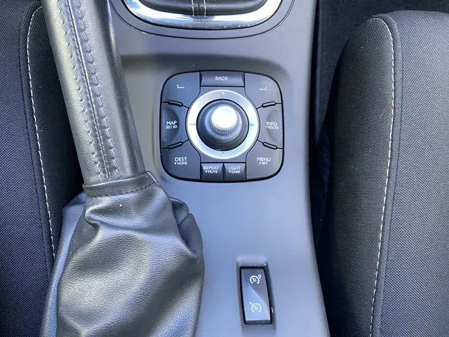 Renault Mégane Estate 1.2 TCe Limited 2015 Benzine 12