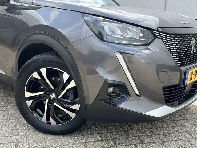 Peugeot 2008 1.2 PureTech Allure Pack 2021 Benzine 32