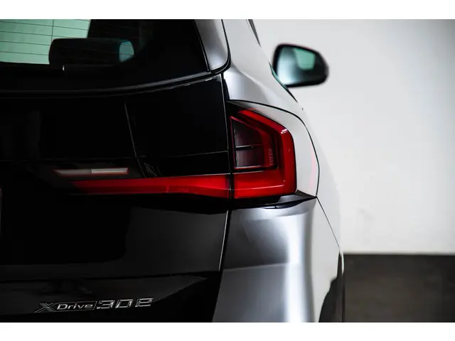 BMW X1 xDrive30e 2024 Hybride Benzine 40