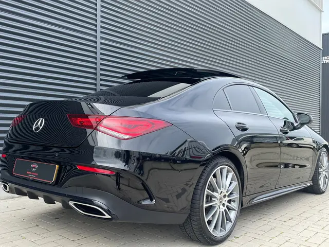 Mercedes-Benz CLA 250 4MATIC Premium Plus 2022 Benzine 3