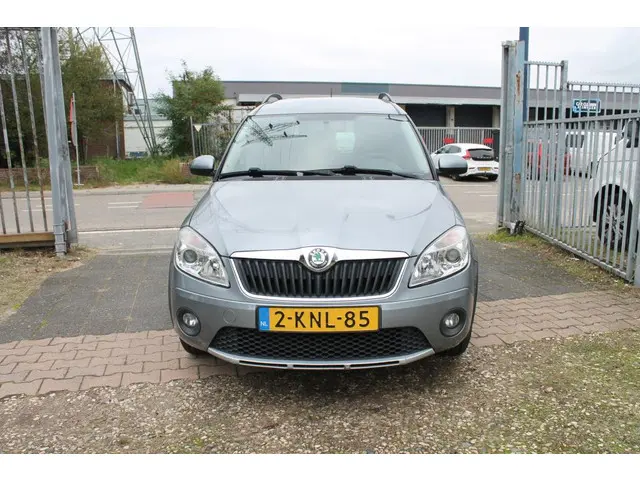 Škoda Roomster 1.2 TSI Fresh 2013 Benzine 5