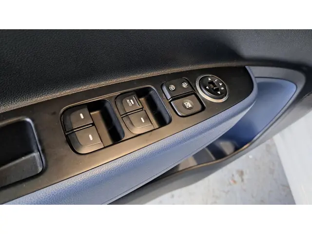 Hyundai i10 1.0i i-Motion Premium 2015 Benzine 13
