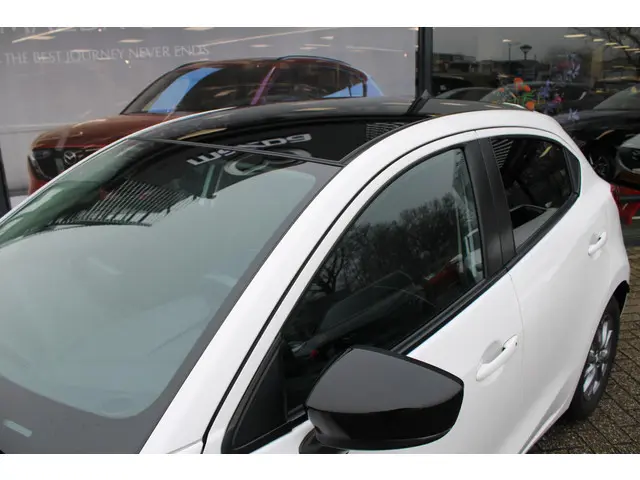 Mazda 2 1.5 Skyactiv-G Comfort 2023 Benzine 11