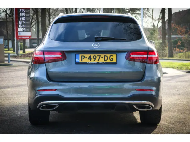 Mercedes-Benz GLC 250 4MATIC 2018 Benzine 8