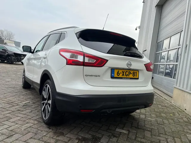 Nissan QASHQAI 1.2 Tekna - Front Schade - BPM 2014 Benzine 5