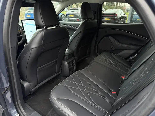 Ford Mustang Mach-E Aut. Extended 98kWh 2021 Elektrisch 16