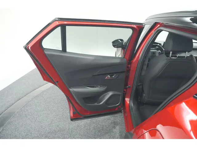 Peugeot 2008 PureTech 130 EAT8 GT 2024 Benzine 74