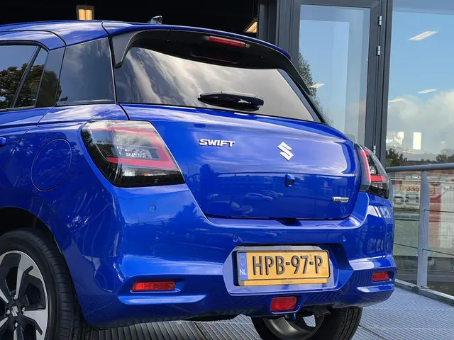 Suzuki Swift 1.2 Style Smart Hybrid 2025 Benzine 15