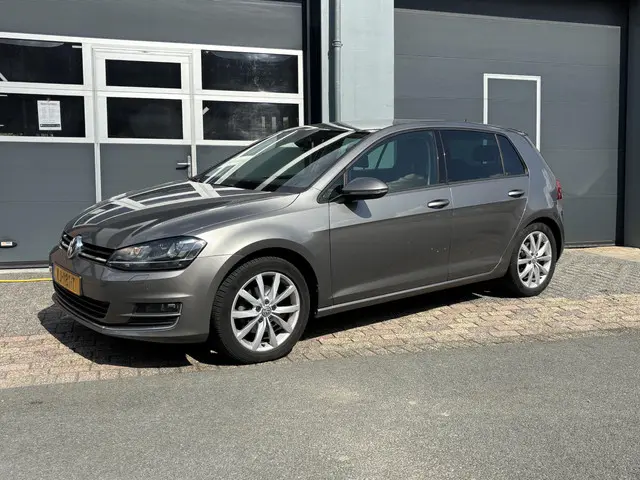 Volkswagen Golf 2