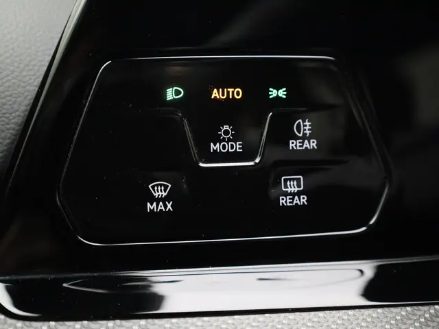 Volkswagen Golf 1.5 eTSI 130pk DSG R-Line 2024 Benzine 15