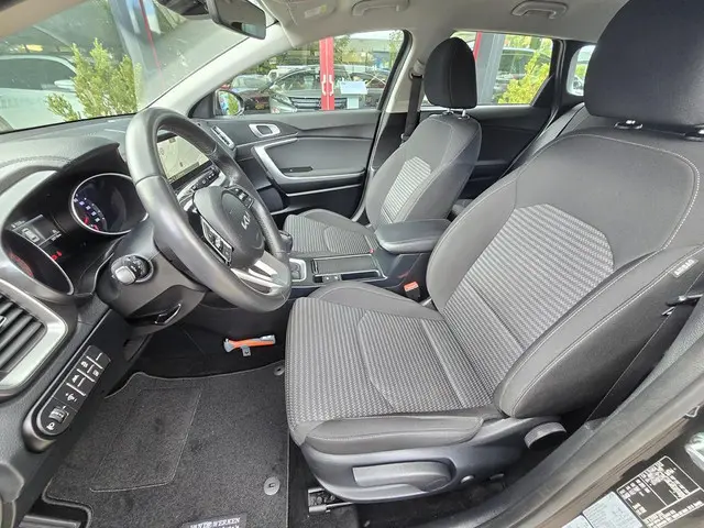 Kia Ceed Sportswagon 1.0 T-GDi DynamicLine 2023 Benzine 12