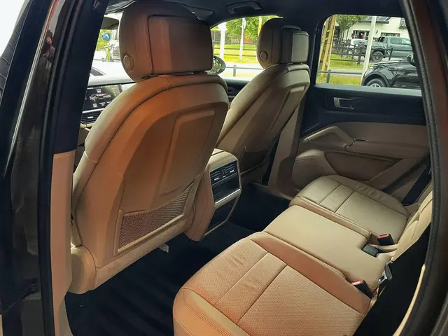 Porsche Cayenne 3.0 E-Hybrid 2021 Hybride Benzine 34