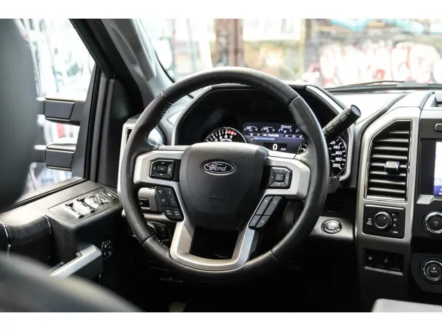 Ford F-250 USA Lariat 2021 Benzine 17