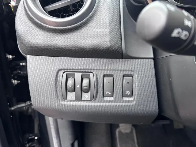 Renault Clio 0.9 TCe ECO Night&Day 2015 Benzine 21