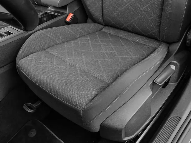 Volkswagen Golf 1.5 TSI 130pk Life 2020 Benzine 9