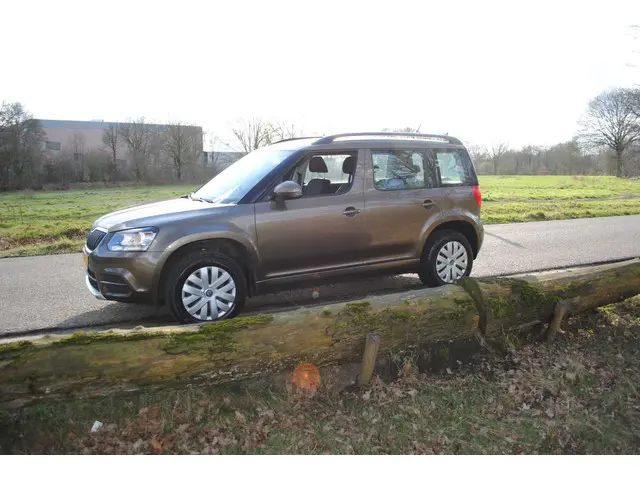 Škoda Yeti 1.2 TSI Active AUTOMAAT 2014 Benzine 6