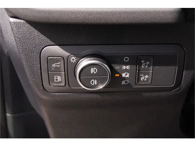 Ford Kuga 2.5 PHEV 243 PK Active X 2024 Hybride Benzine 17