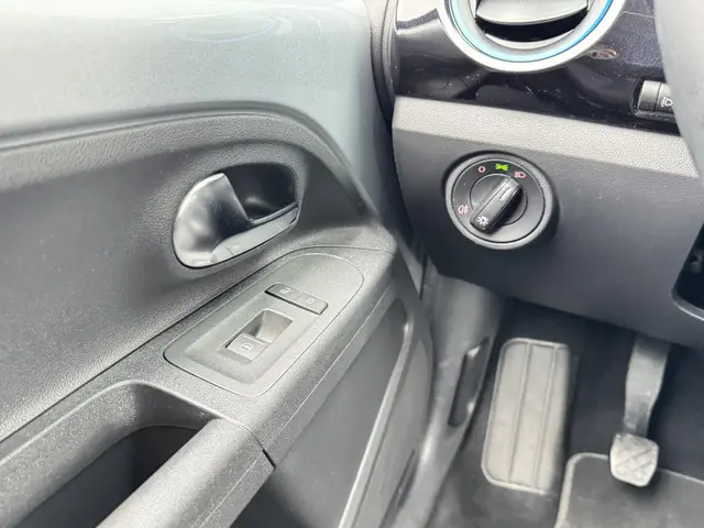 Volkswagen up! 1.0 EDITION 2014 Benzine 18