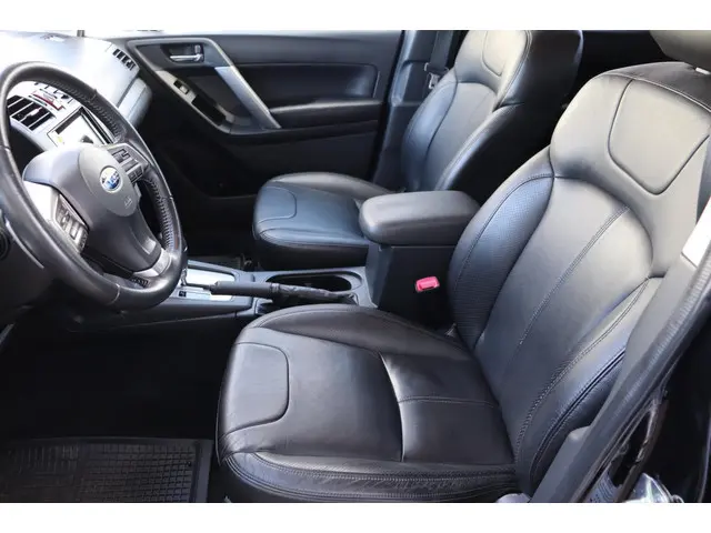 Subaru Forester 2.0 Luxury 4wd org. NL-auto 2016 Benzine 8