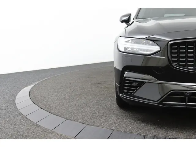 Volvo V90 2.0 T8 AWD R-Design 2021 Hybride Benzine 11