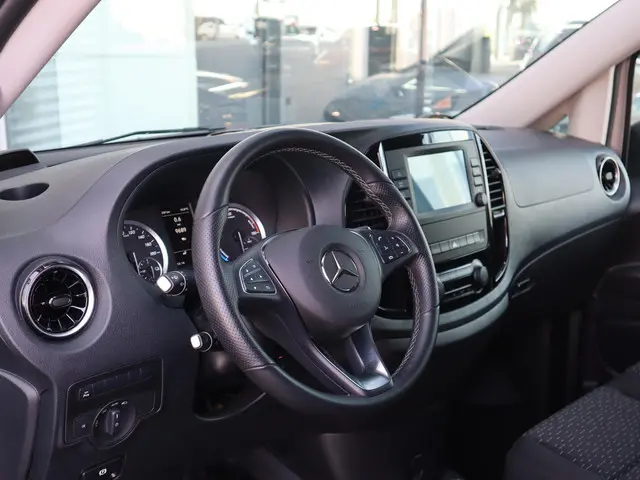 Mercedes-Benz eVito LANG 286km WLTP 2024 Elektrisch 3