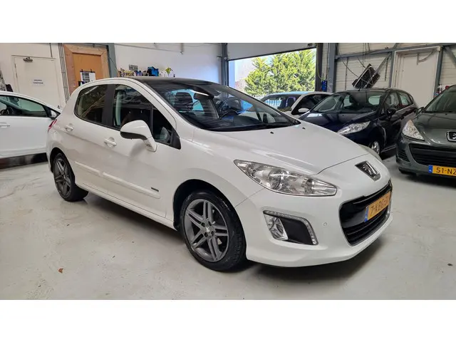 Peugeot 308 1.6 VTi Sportium 2013 Benzine 3