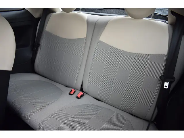 Fiat 500 1.2 Lounge 2014 Benzine 8