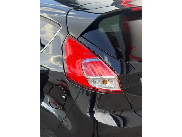 Ford Fiesta 1.0 EcoBoost Candy Blue Edition 2016 Benzine 9