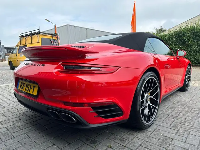 Porsche 911 Cabrio 3.8 Turbo S 2015 Benzine 7